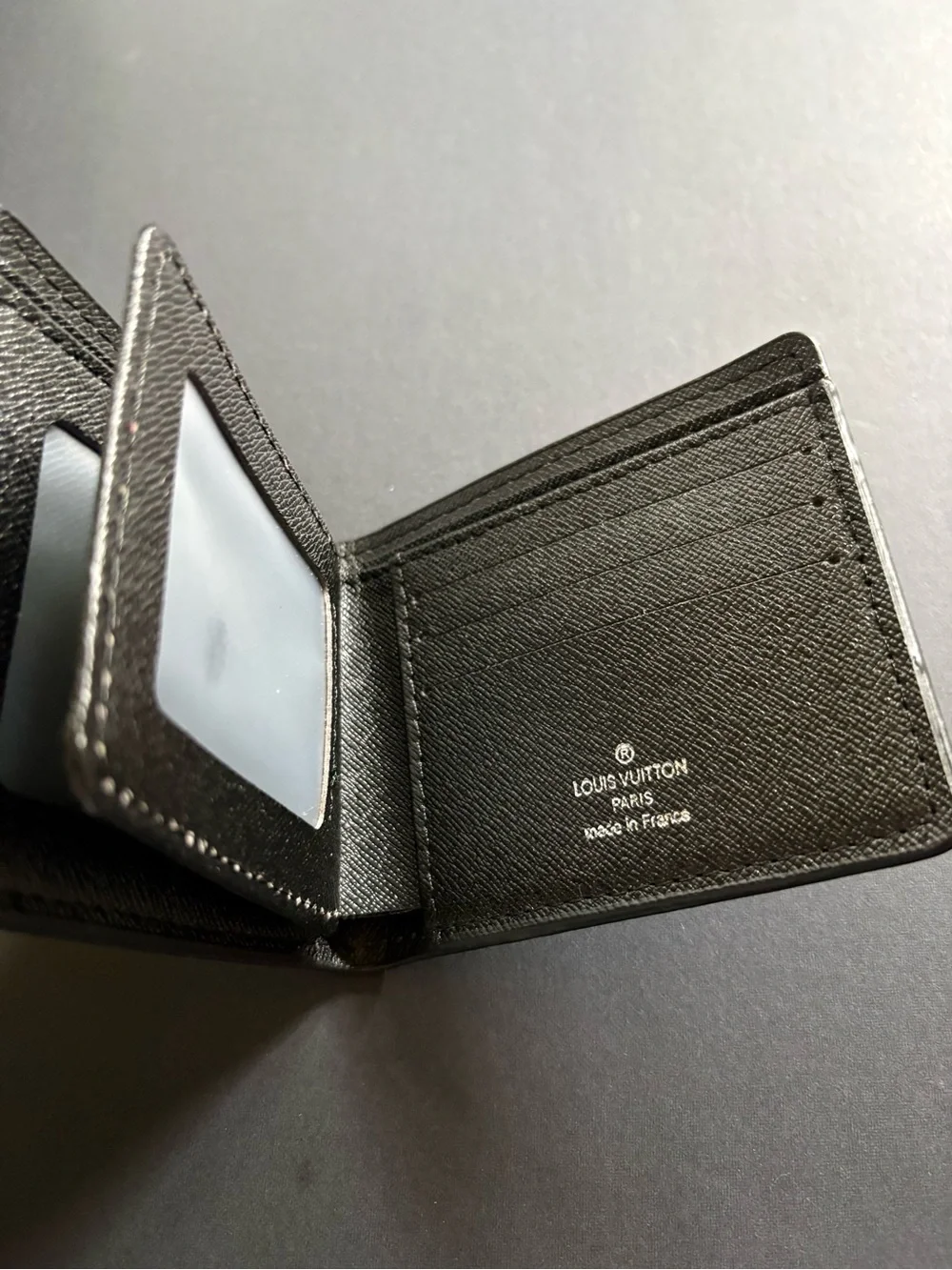 Fashion Men’s Bifold Wallet Black Gray Multi Print